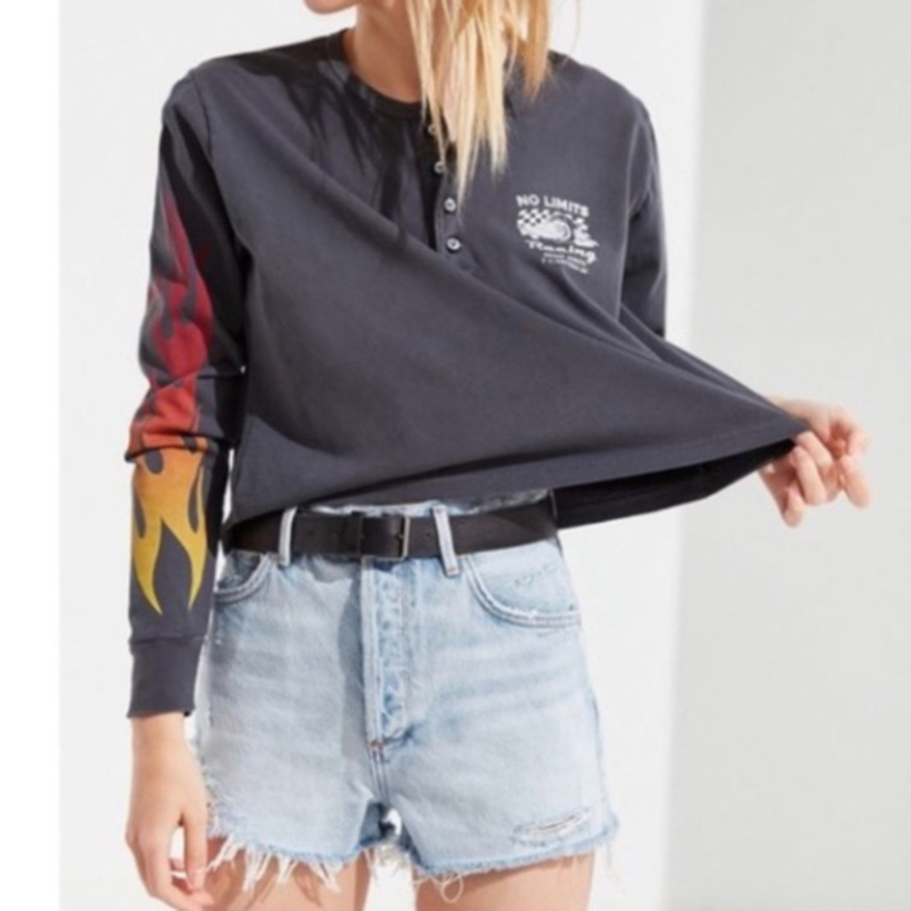 Urban Outfitters Long Sleeve Cropped T-Shirt